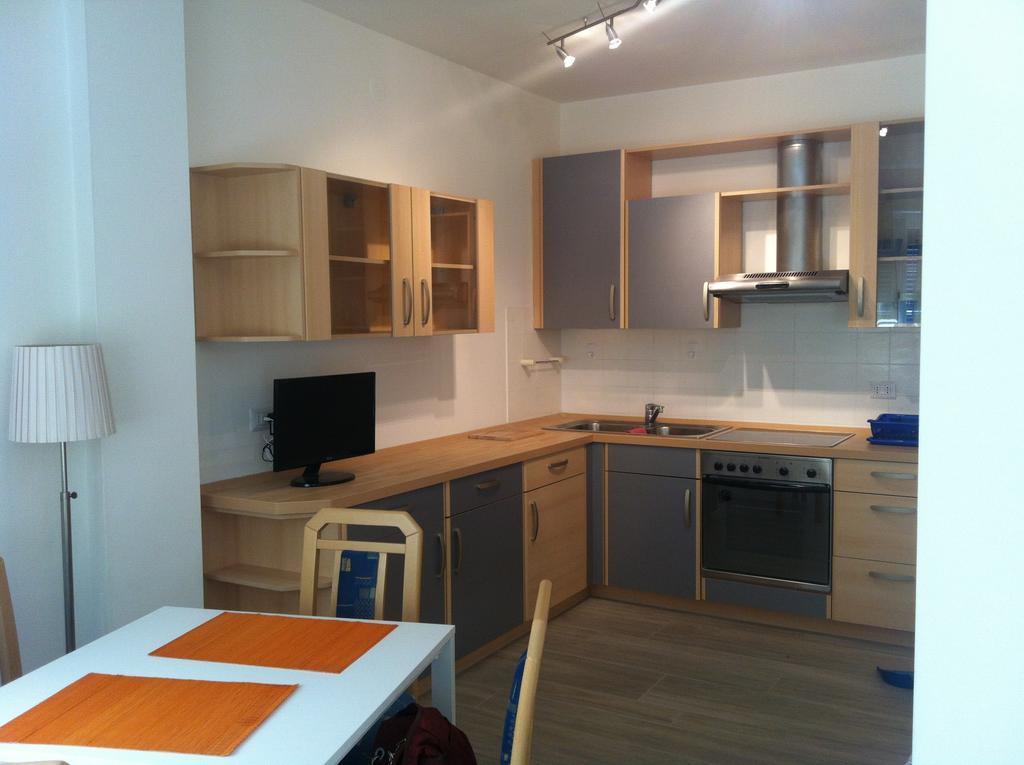 Casa Laurino In Centro A Bolzano Apartment ห้อง รูปภาพ